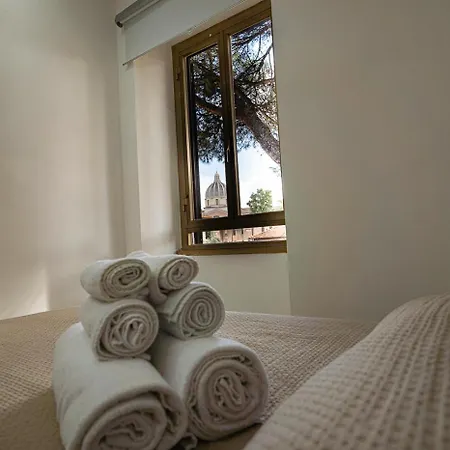 Апартаменты The Little Big House Рим